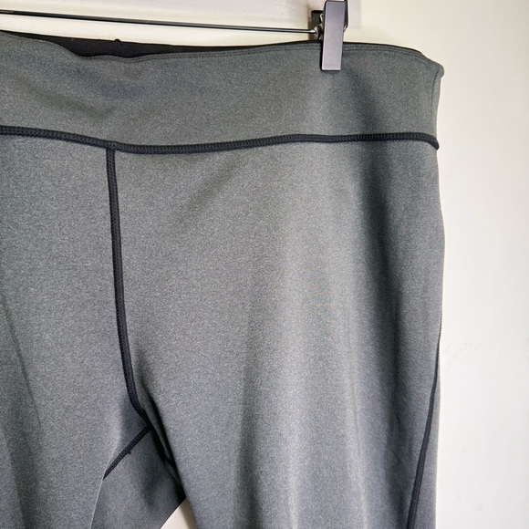 Pennington's Nola Activewear Black & Grey Reversible Capri S|ize 1x - Picture 6 of 10